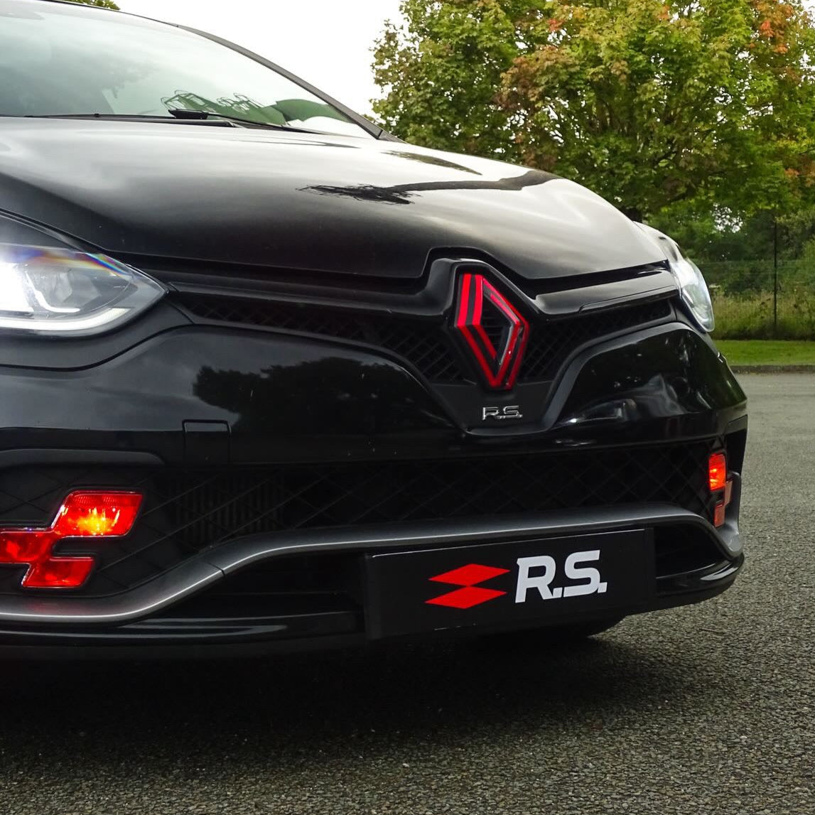 Cache Plaque "RS PERFORMANCE" Noir/Rouge