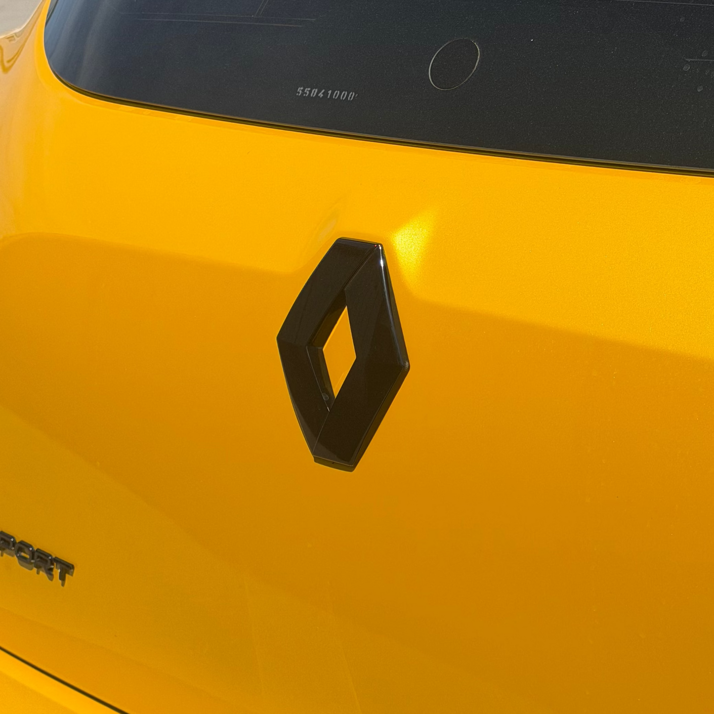 Logo Arrière Noir Clio 4rs POUR MODÈLE SANS CAMÉRA