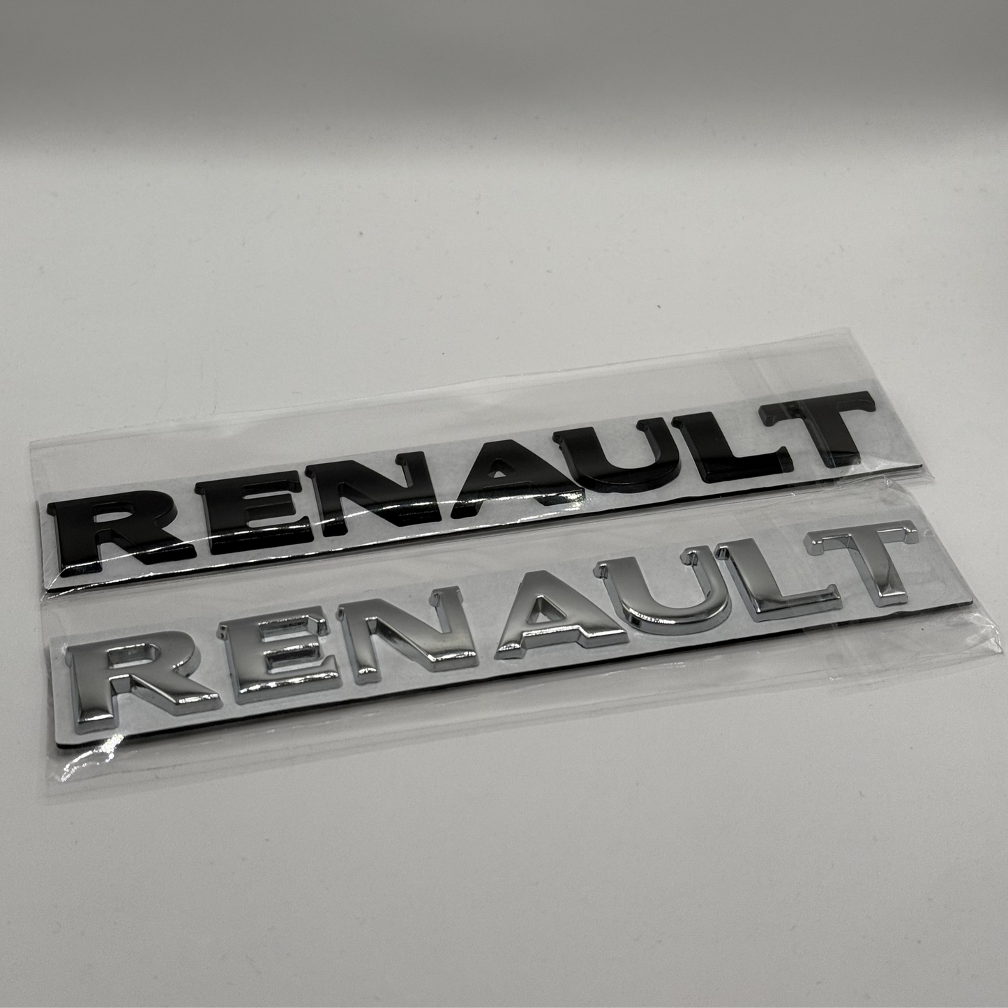 Monogramme Arrière "RENAULT"