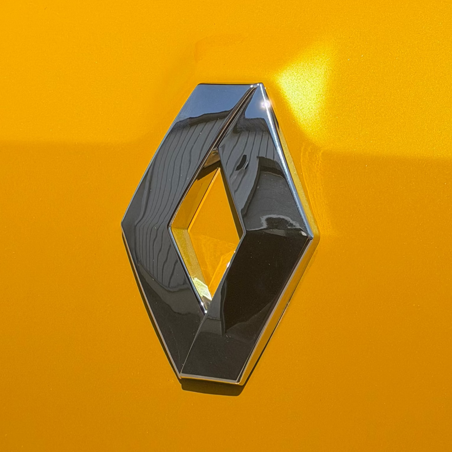 Logo Arrière Chrome Clio 4rs POUR MODÈLE SANS CAMÉRA