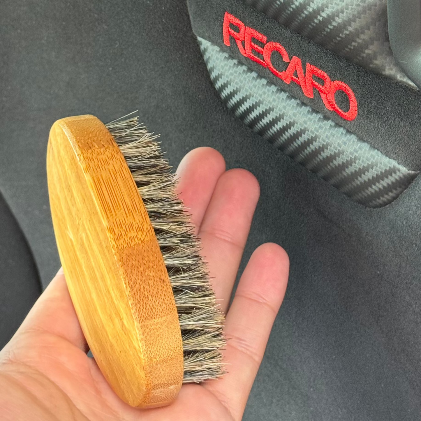 Brosse Cuir/Alcantara