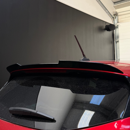 Extension de Becquet Clio 5 JOYAUTO Noir Brillant